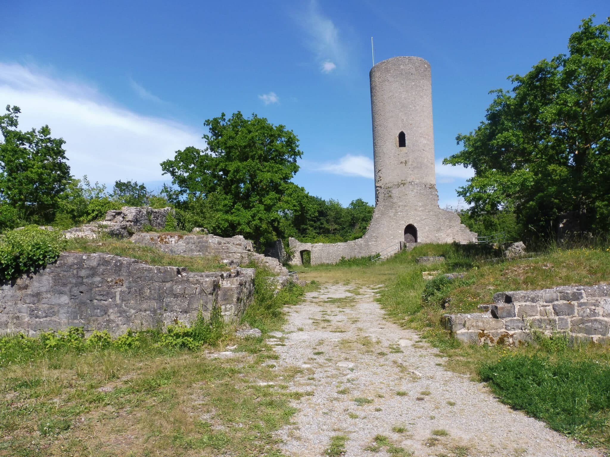 Die im Bauernkrieg zerstörte Reichelsburg heute – hier arbeitete Peter (II) von Espelbach im 15. Jahrhundert in Diensten des Reichserbkämmerers Konrad von Weinsberg. (Foto: Gertrud Nöth)